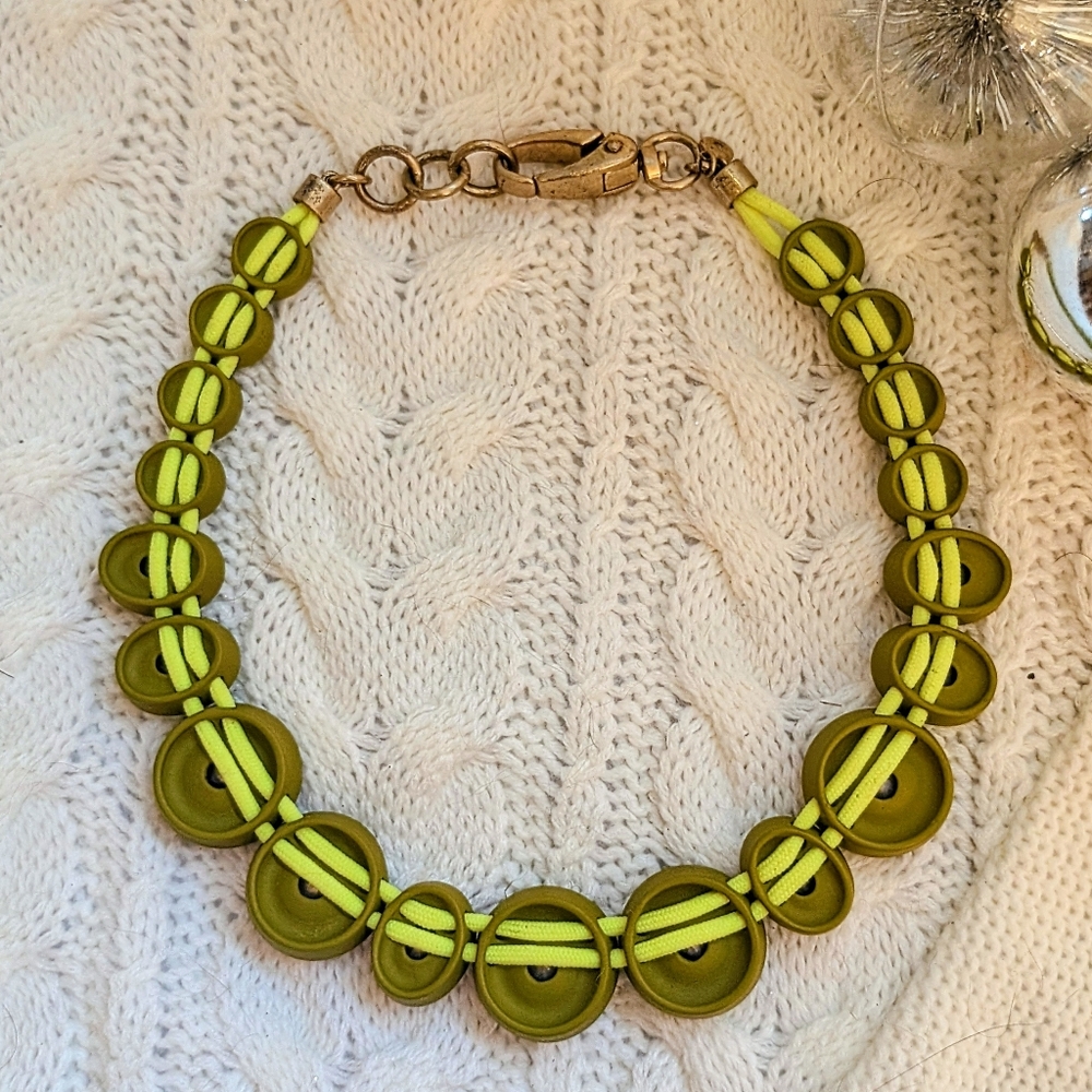 Brûlée J.Crew Olive Green Large Gemstone Necklace - Picture 3 of 7